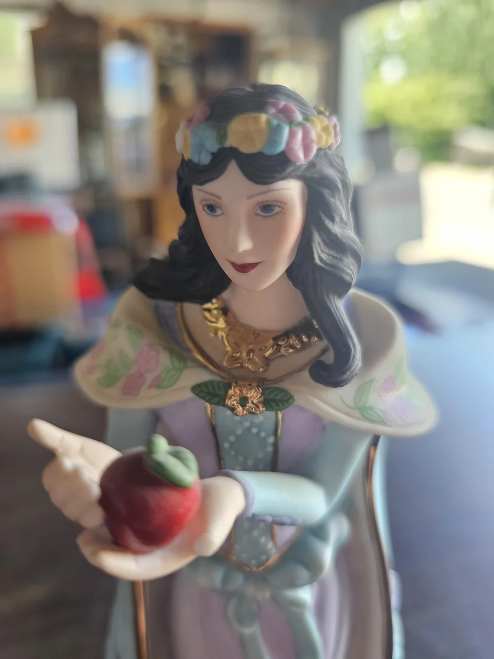 Decorative Porcelain Princess Figurine in Lavender and Mint with Red Apple❤️❤️